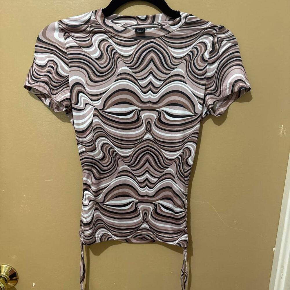 SHEIN Brown & White Wavy Swirl Crop Top – XS